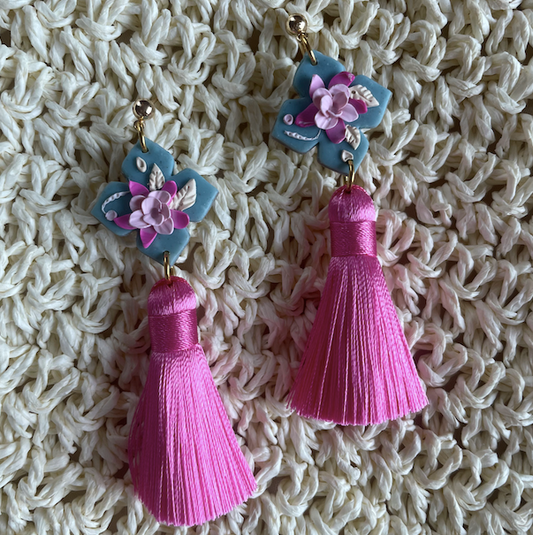 Primrose Edge Tassel