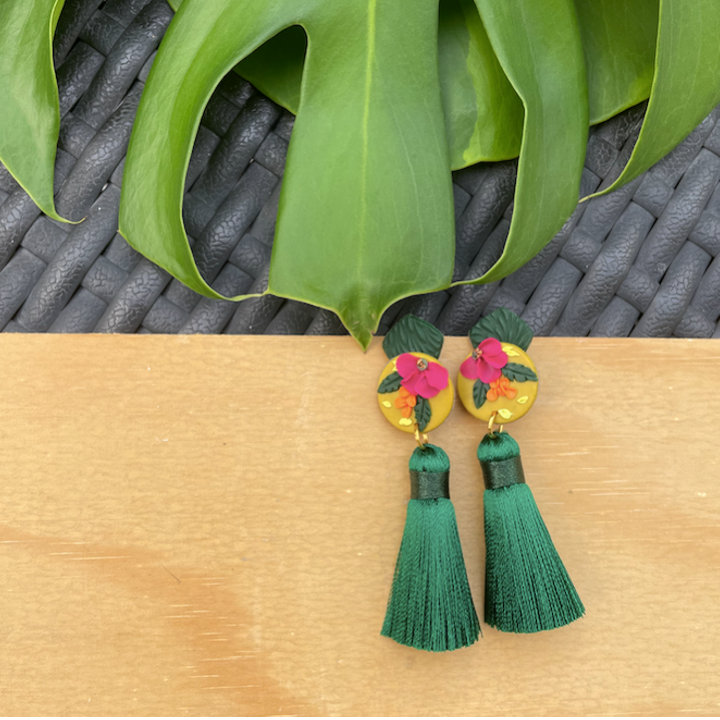 Tropical tassel ~6.8cm $50